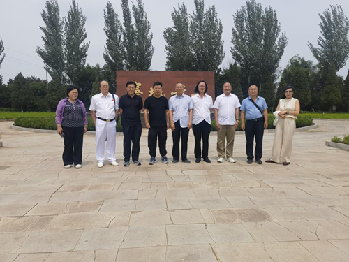 第80期全国廉政法治建设研修班在赤峰市举行(图7) 第80期全国廉政法治建设研修班在赤峰市举行(图7)