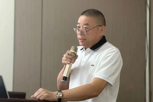 回顾工作总结经验,聚焦目标再创佳绩——苏州名仕医院召开年中工作总结会议(图2) 回顾工作总结经验,聚焦目标再创佳绩——苏州名仕医院召开年中工作总结会议(图2)