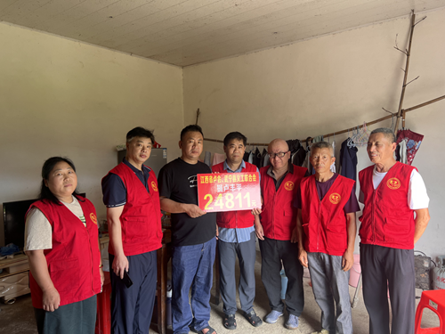 爱心领航,情暖人间——记江西省武宁县义工联合会会长卢建军的公益之路(图2) 爱心领航,情暖人间——记江西省武宁县义工联合会会长卢建军的公益之路(图2)