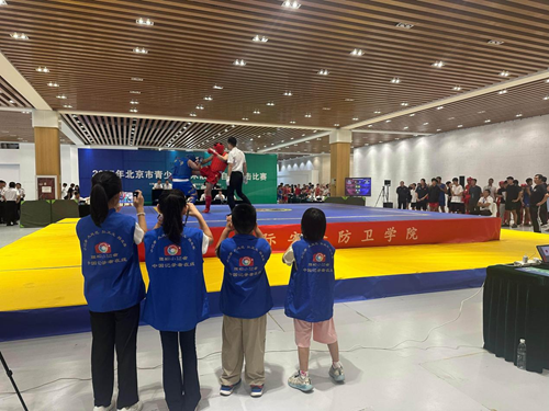 2025年北京市青少年武术散打●自由搏击比赛在国际安全防卫学院开赛(图5)